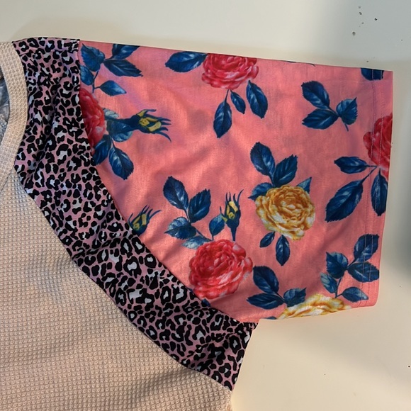 Multi pattern shirt - Picture 2 of 6